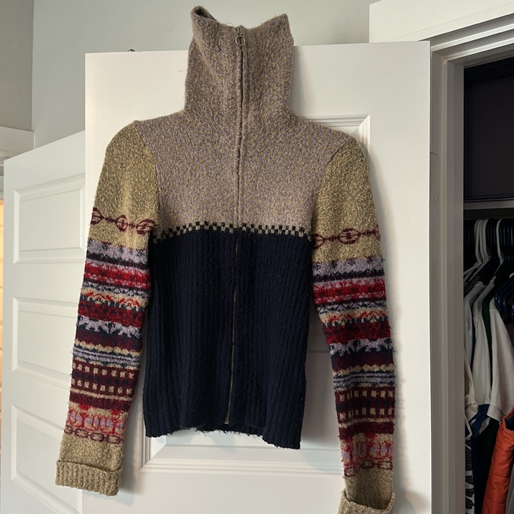 Reference Point Women’s Patterned Zip Up Sweater - image 3